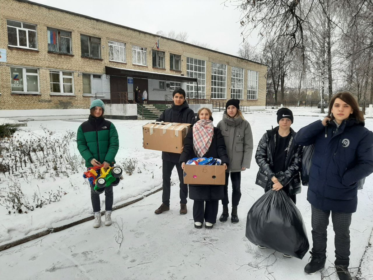 Постер к социальной практике: Помощь в оснащении детской игровой комнаты в ПВР