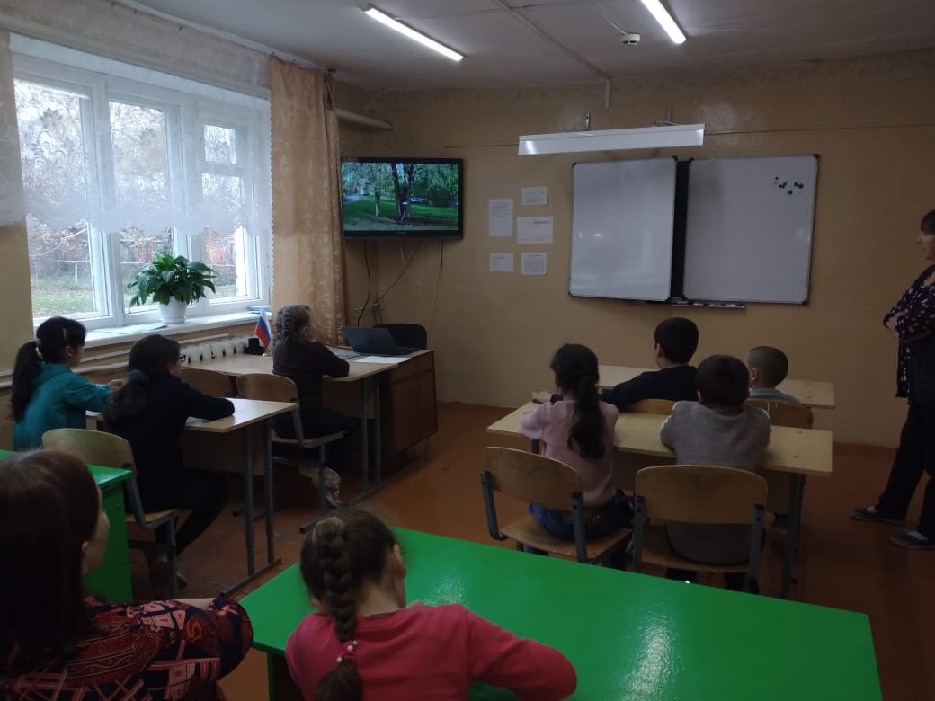 Постер к социальной практике: Помощь техническому персоналу школы.