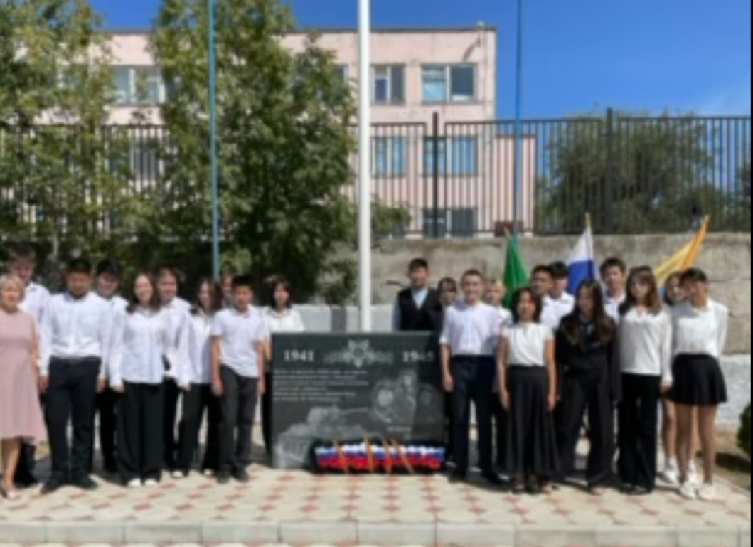 Постер к социальной практике: В единстве наша сила