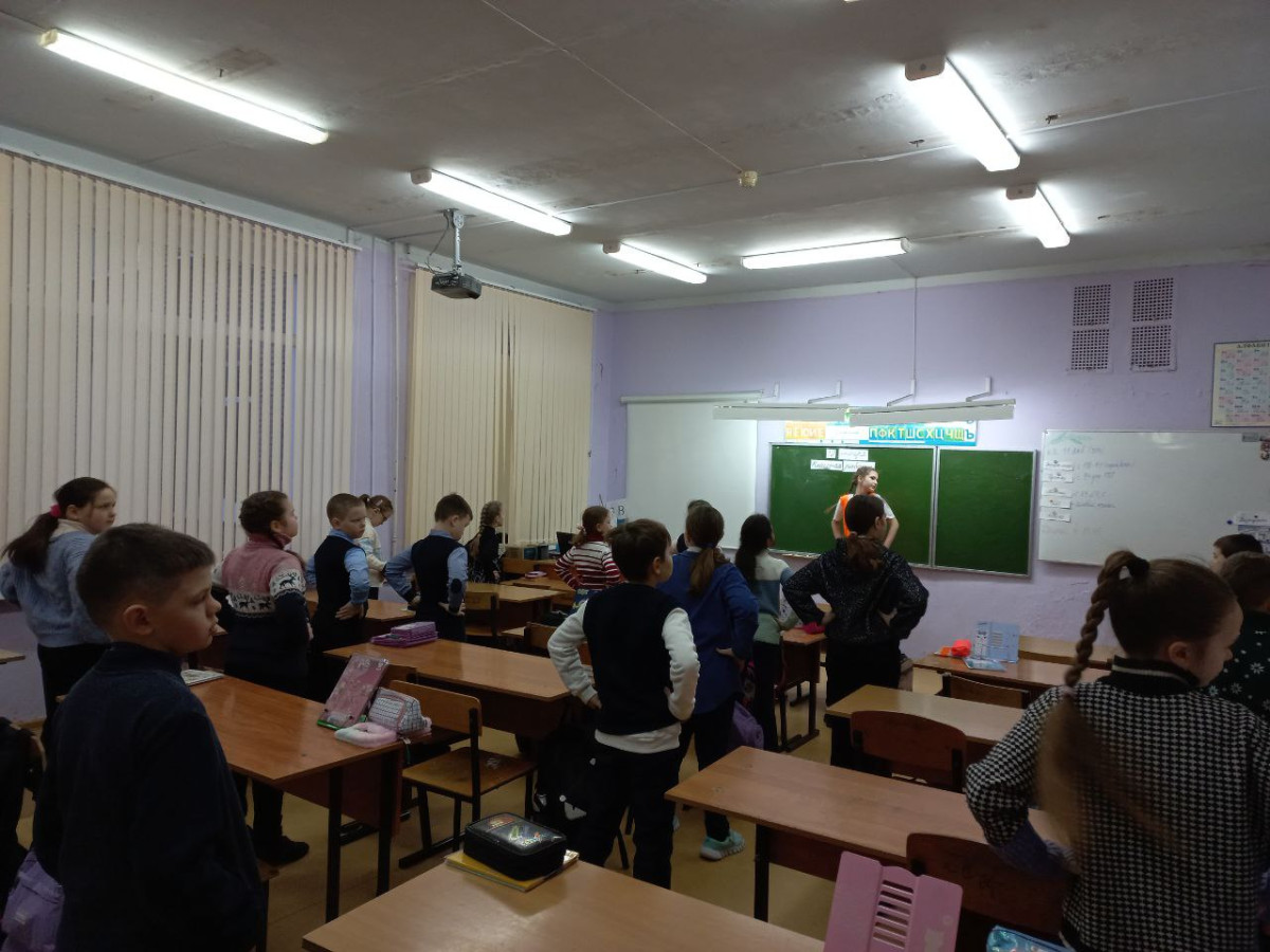 Постер к социальной практике: На зарядку становись!