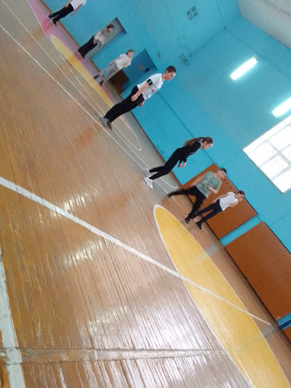 Постер к социальной практике: Только вперед!