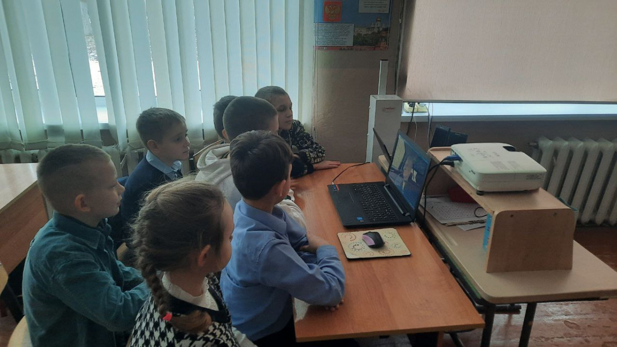 Постер к социальной практике: Труд во благо