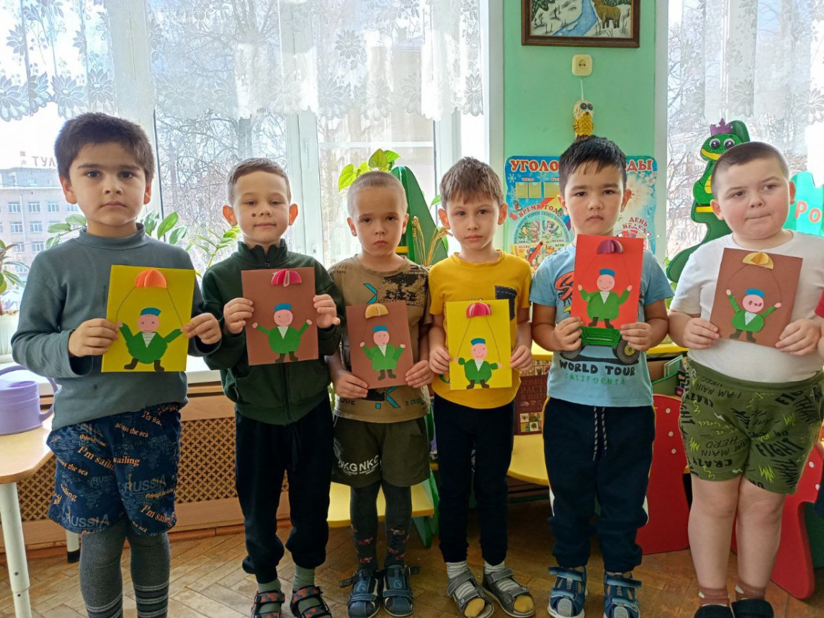 Постер к социальной практике: Нашим защитникам