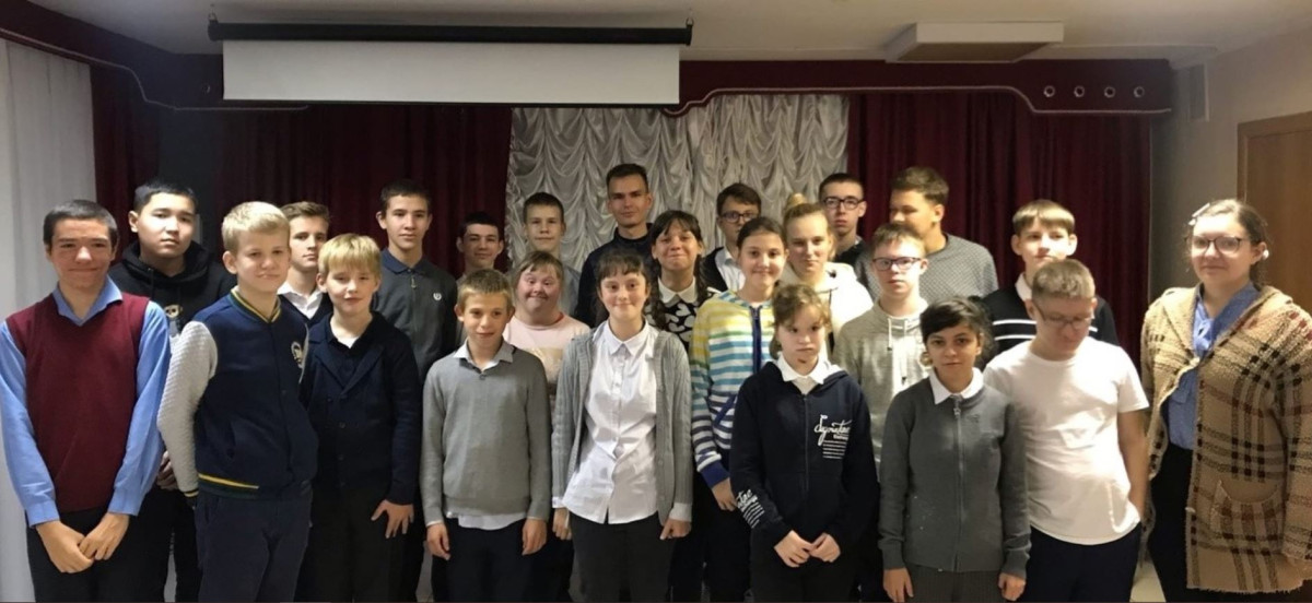 Постер к социальной практике: Ветеранам-наша помощь, уважение и внимание