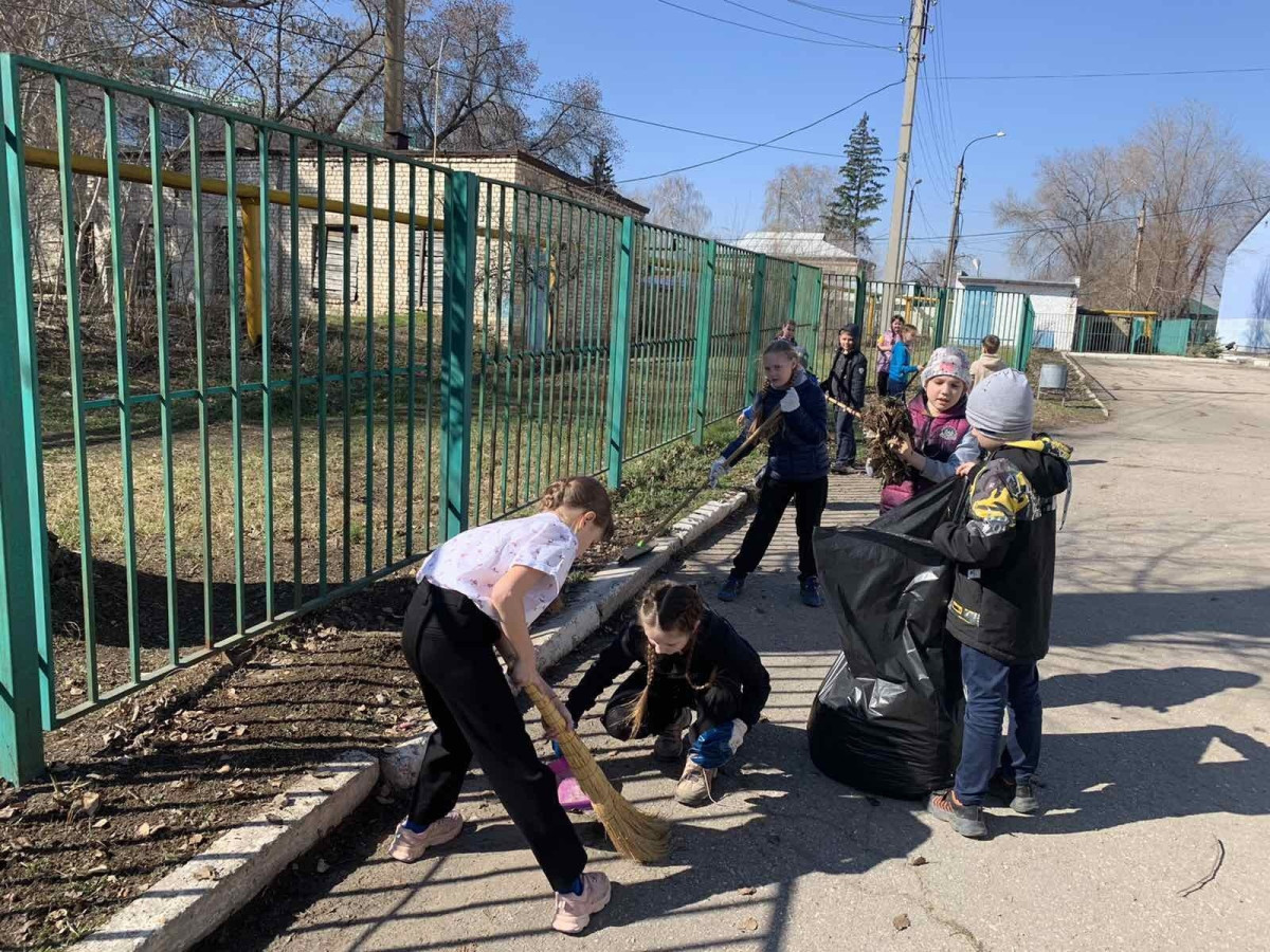 Постер к социальной практике: Давайте беречь природу