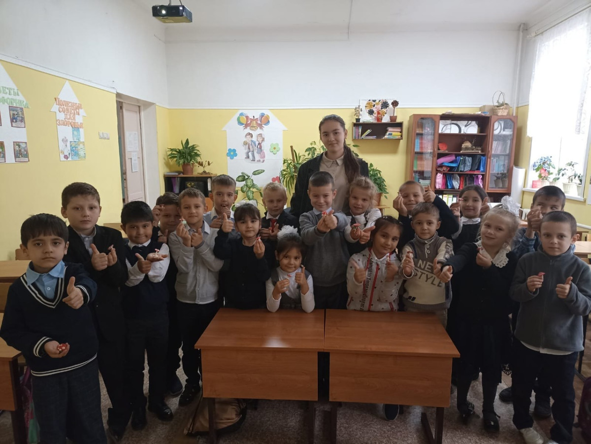Постер к социальной практике: "Гордое имя Учитель"