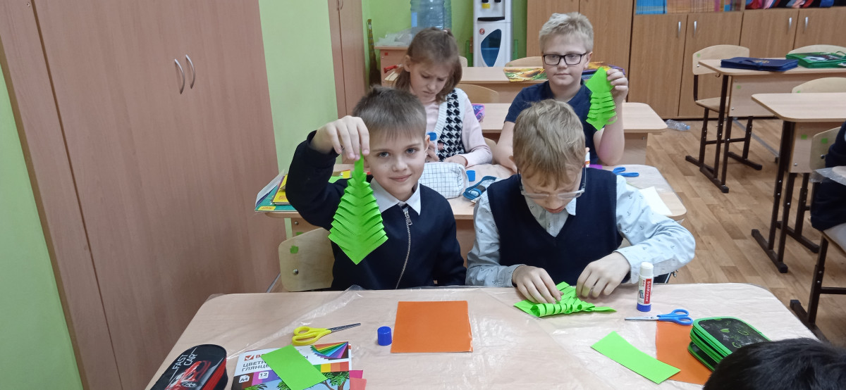Постер к социальной практике: Помощь в новогодние праздники