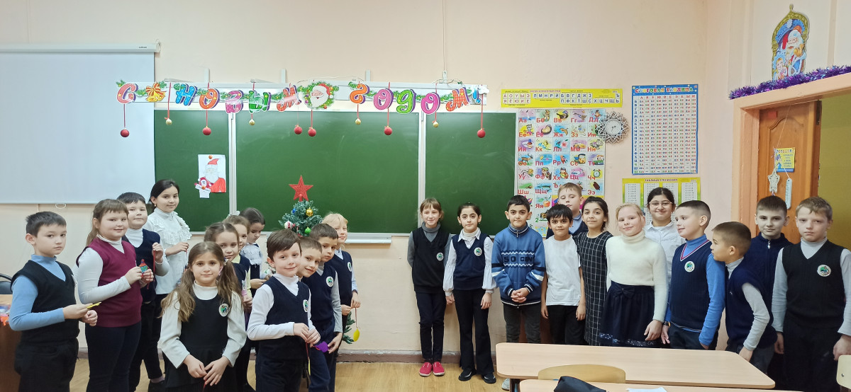 Постер к социальной практике: Новогодние подарки