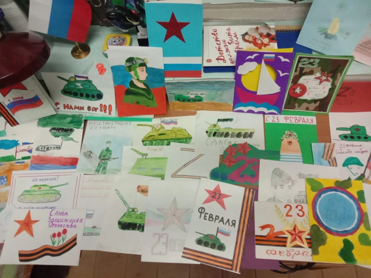 Постер к социальной практике: Гордость за тех, кто сражается за нашу жизнь.