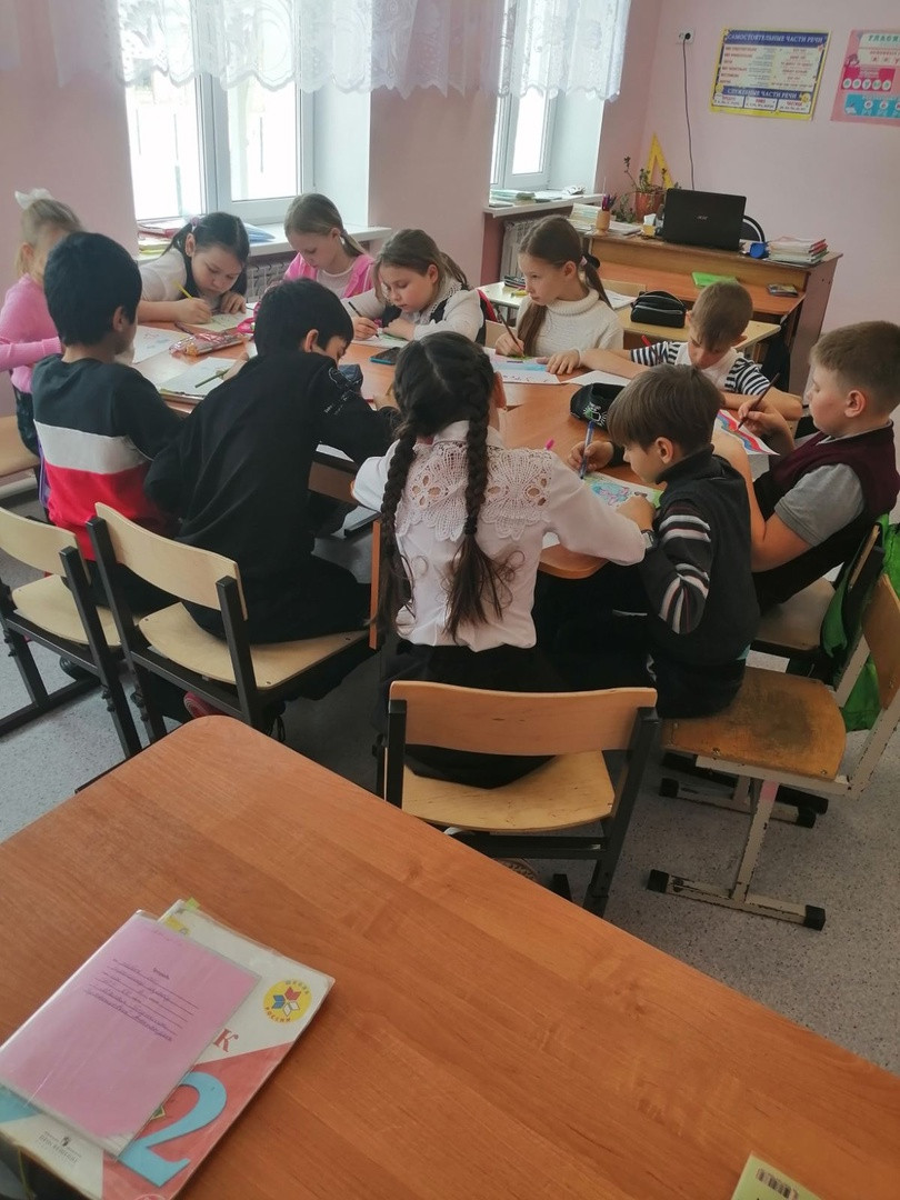 Постер к социальной практике: Открытки для защитников отечества