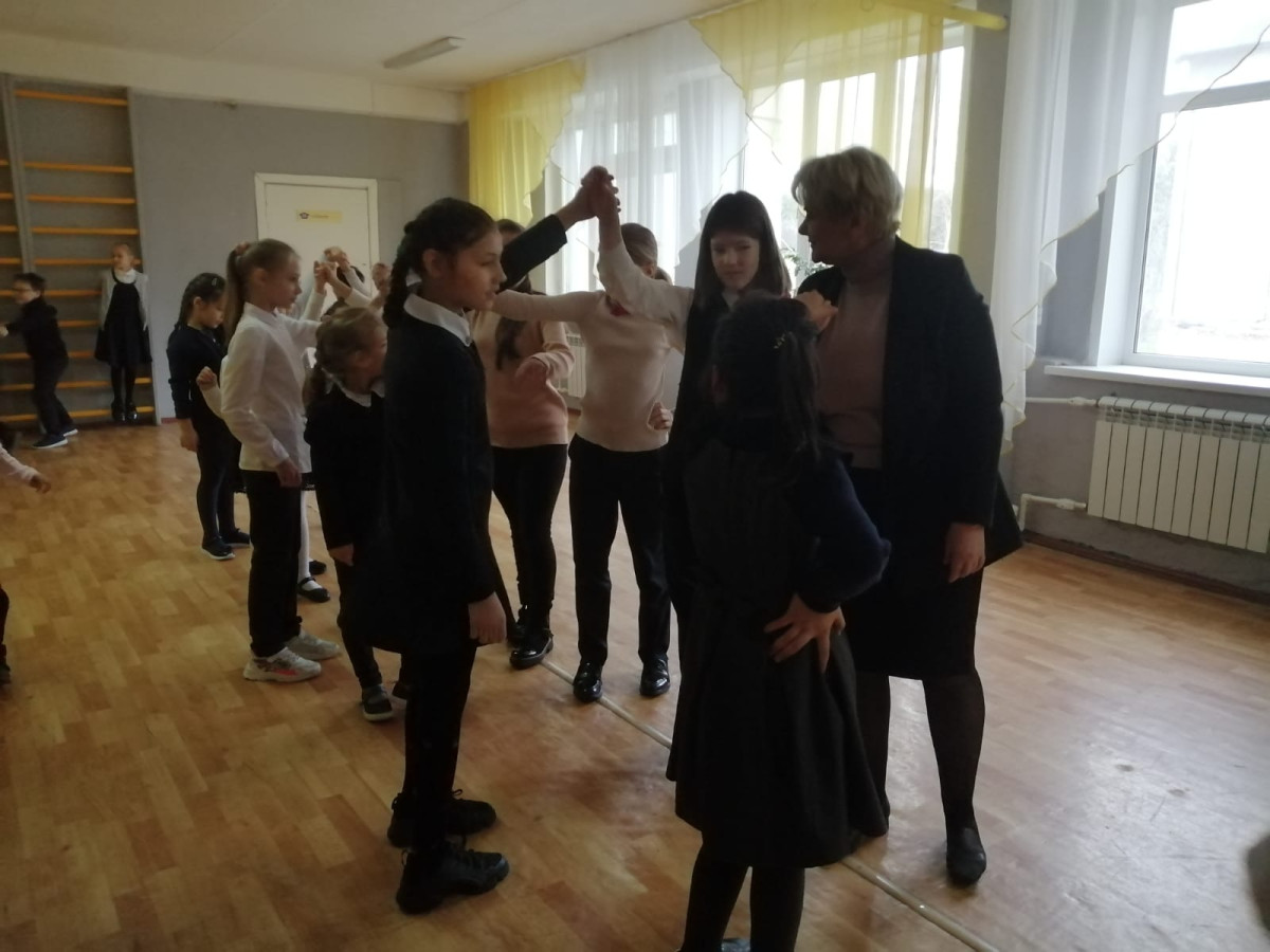 Постер к социальной практике: "Играем вместе!"