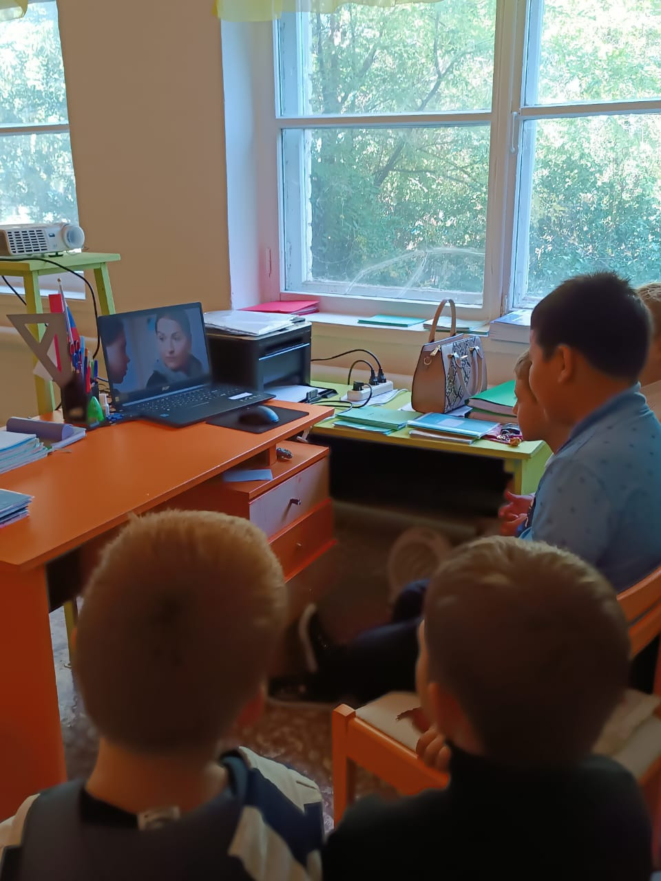 Постер к социальной практике: Хорошие песни
