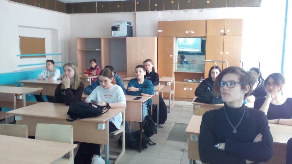 Постер к социальной практике: Помоги стране