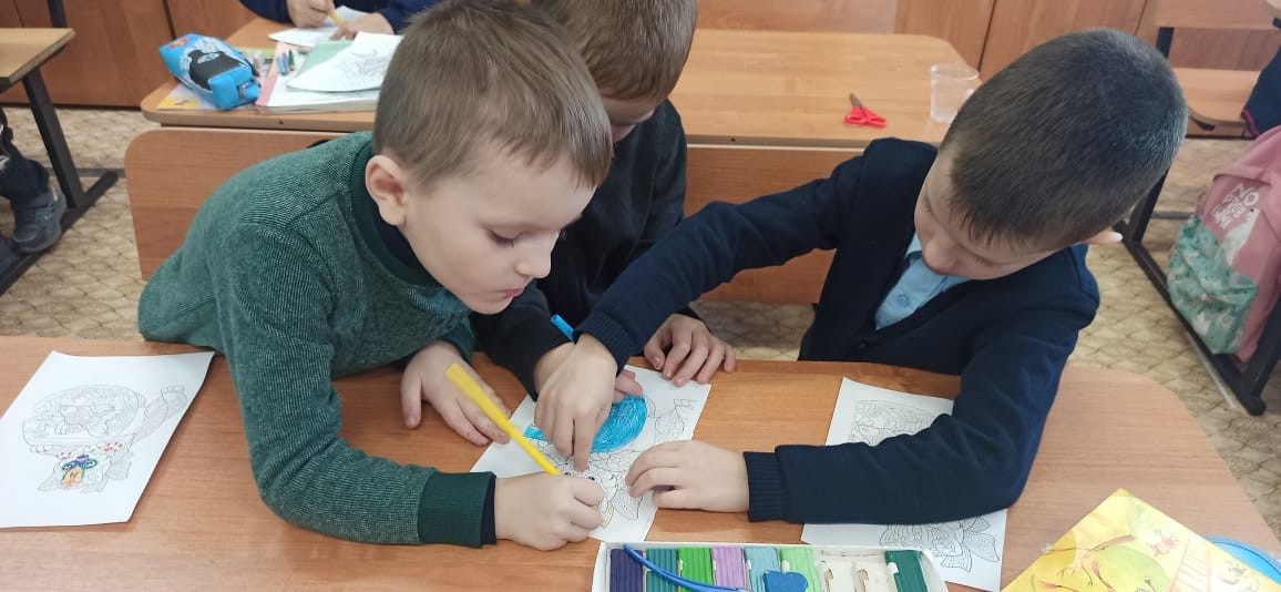 Постер к социальной практике: Дружба и взаимопомощь