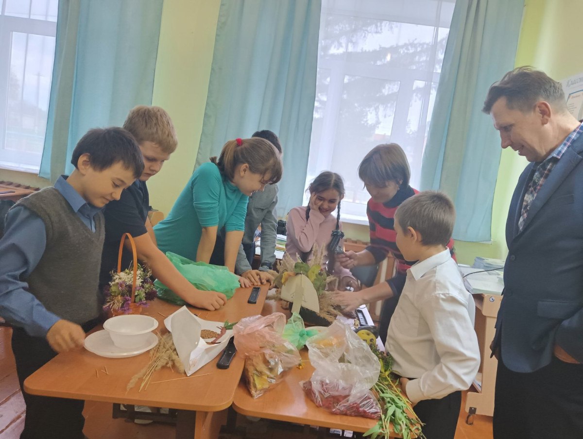 Постер к социальной практике: Любое дело, лучшего всякого безделья