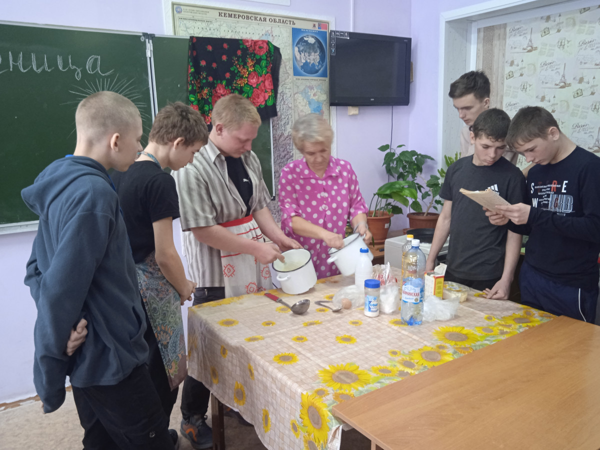 Постер к социальной практике: Дружно, весело зиму провожаем, весну встречаем.