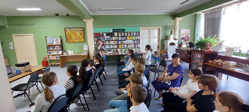 Постер к социальной практике: Что одному трудно, то сообща легко