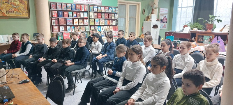 Постер к социальной практике: "Милосердие- путь к себе"