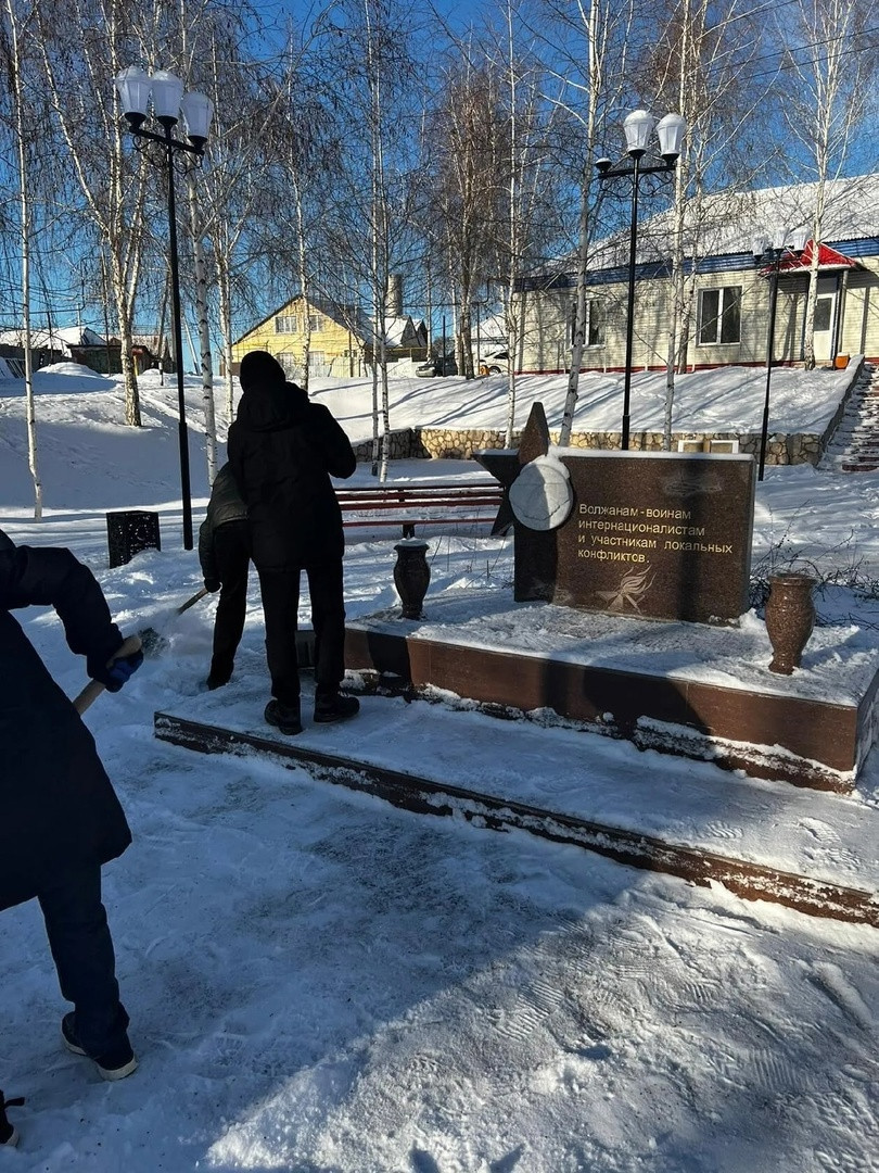 Постер к социальной практике: Оказание помощи в благоустройстве и чистоте посёлка
