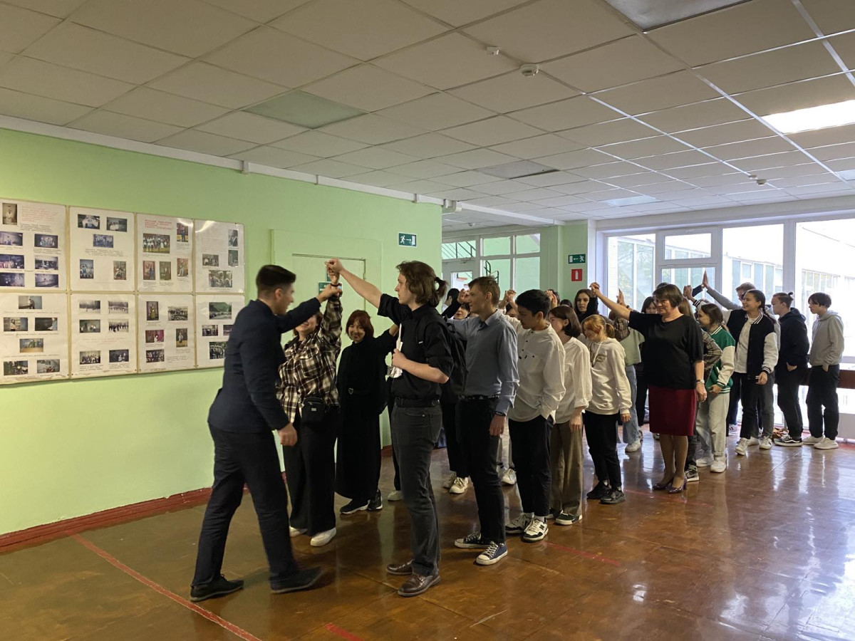Постер к социальной практике: Давайте жить дружно