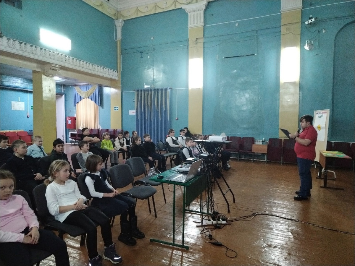 Постер к социальной практике: Когда дружба расцветает