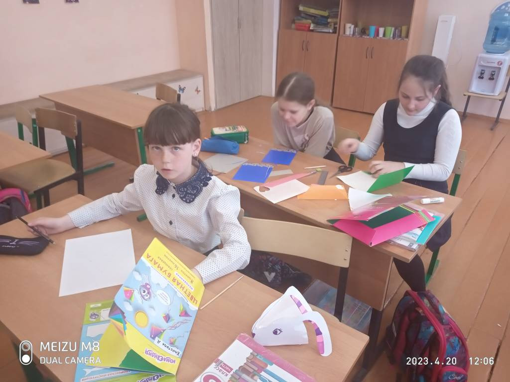 Постер к социальной практике: "Открытка для ветеранов ВОВ и солдат СВО"