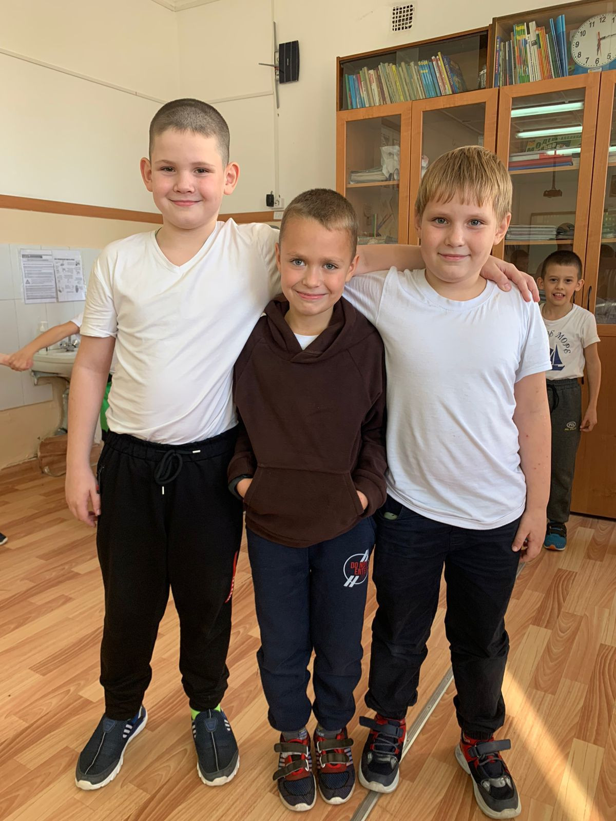 Постер к социальной практике: "Друг в беде не бросит"