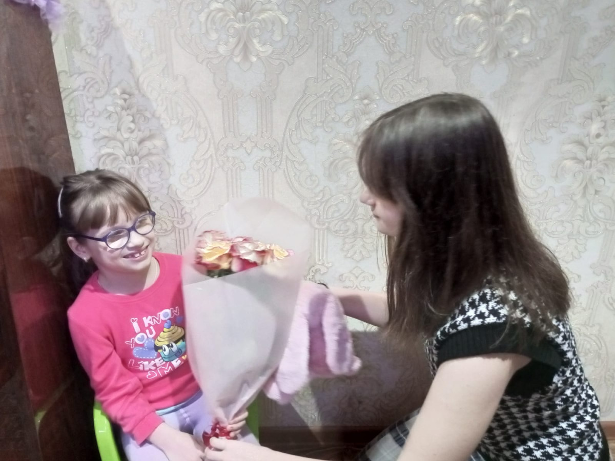 Постер к социальной практике: Неожиданный подарок
