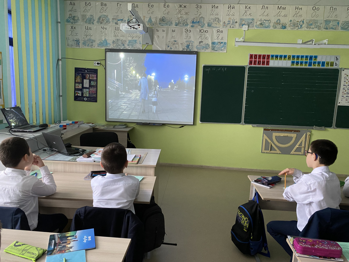 Постер к социальной практике: Алия Инсафовна Шафиева Гимназия имени Наби Даули Киноурок Мой танец. Отчет