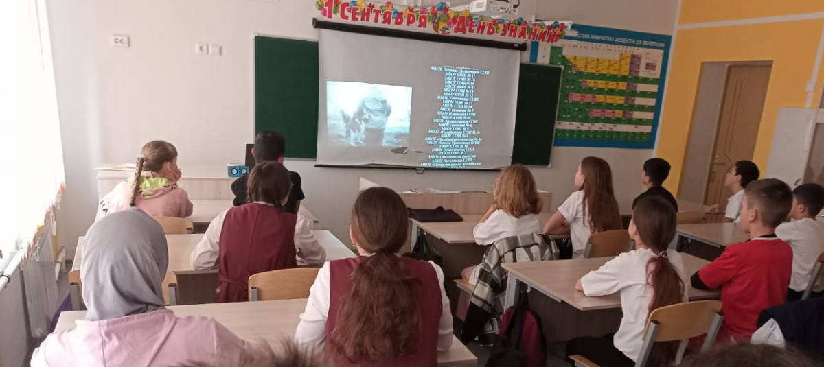 Постер к социальной практике: Друг в беде не бросит