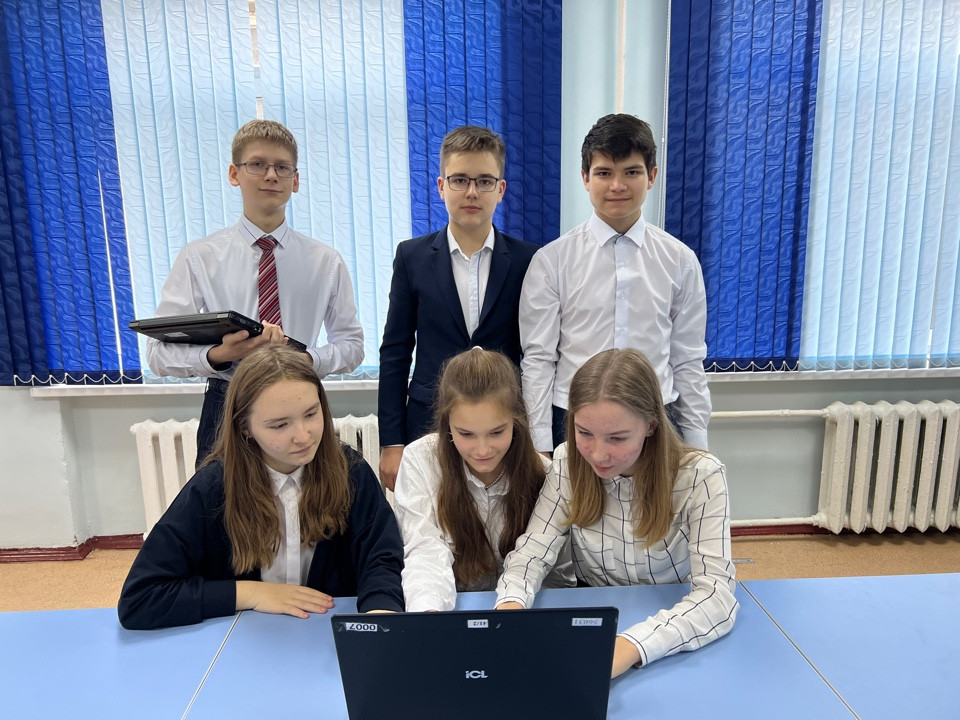 Постер к социальной практике: Урок компьютерной грамотности для пожилых людей