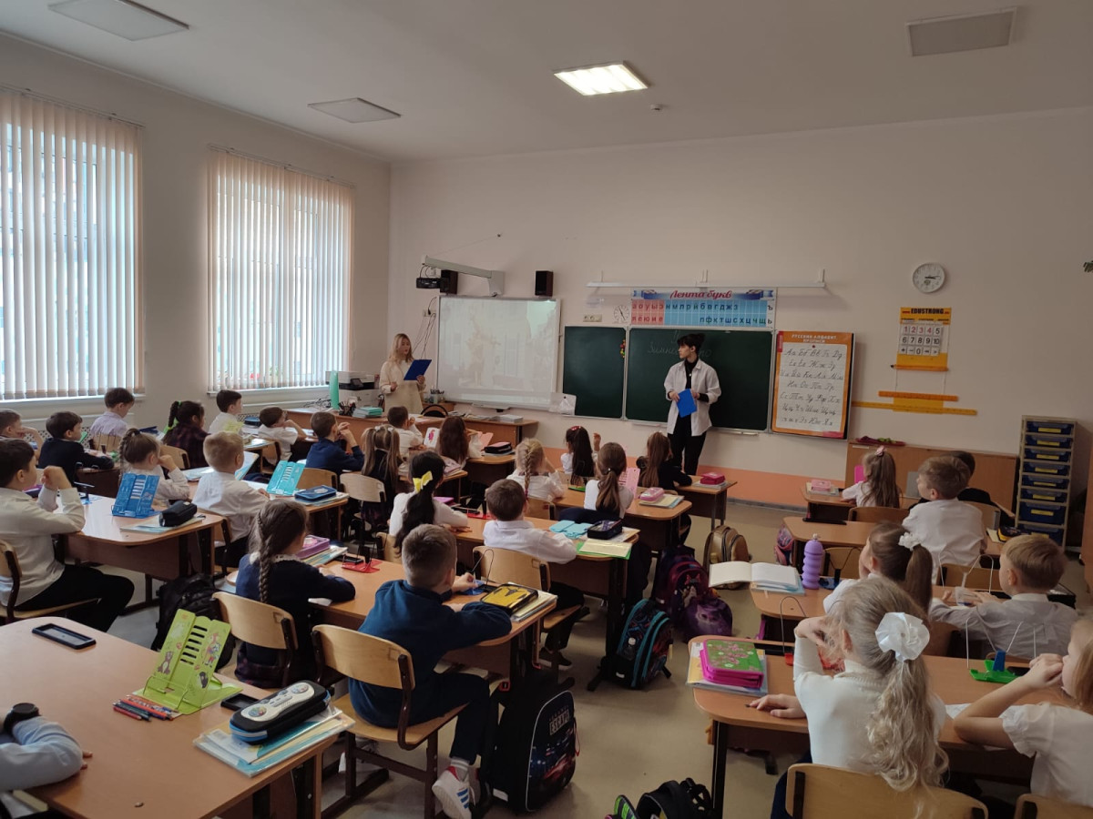 Постер к социальной практике: МАОУ СОШ № 102