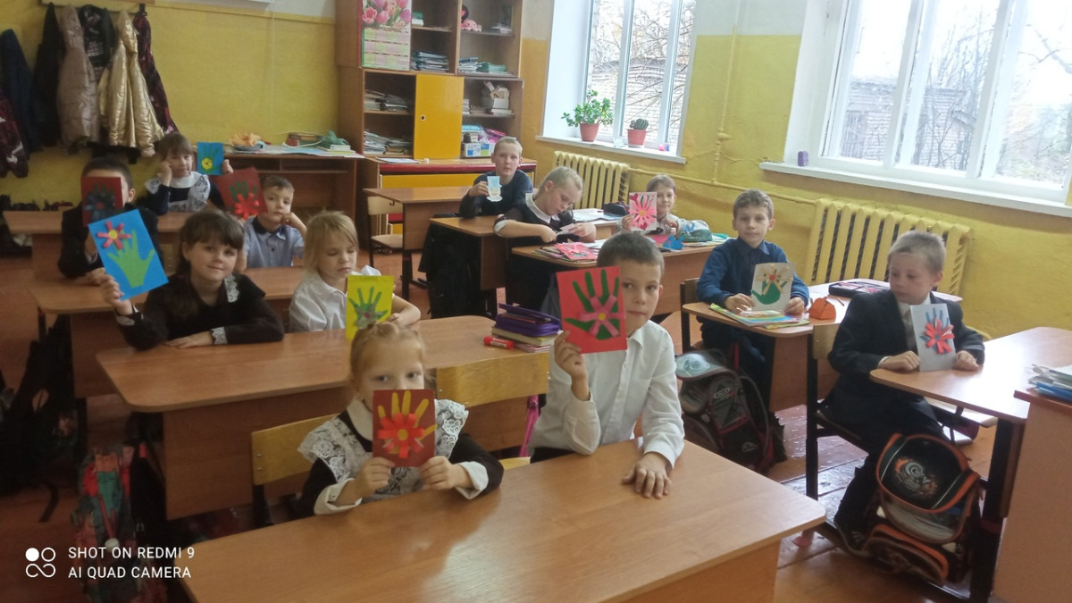 Постер к социальной практике: Друг в беде не бросит