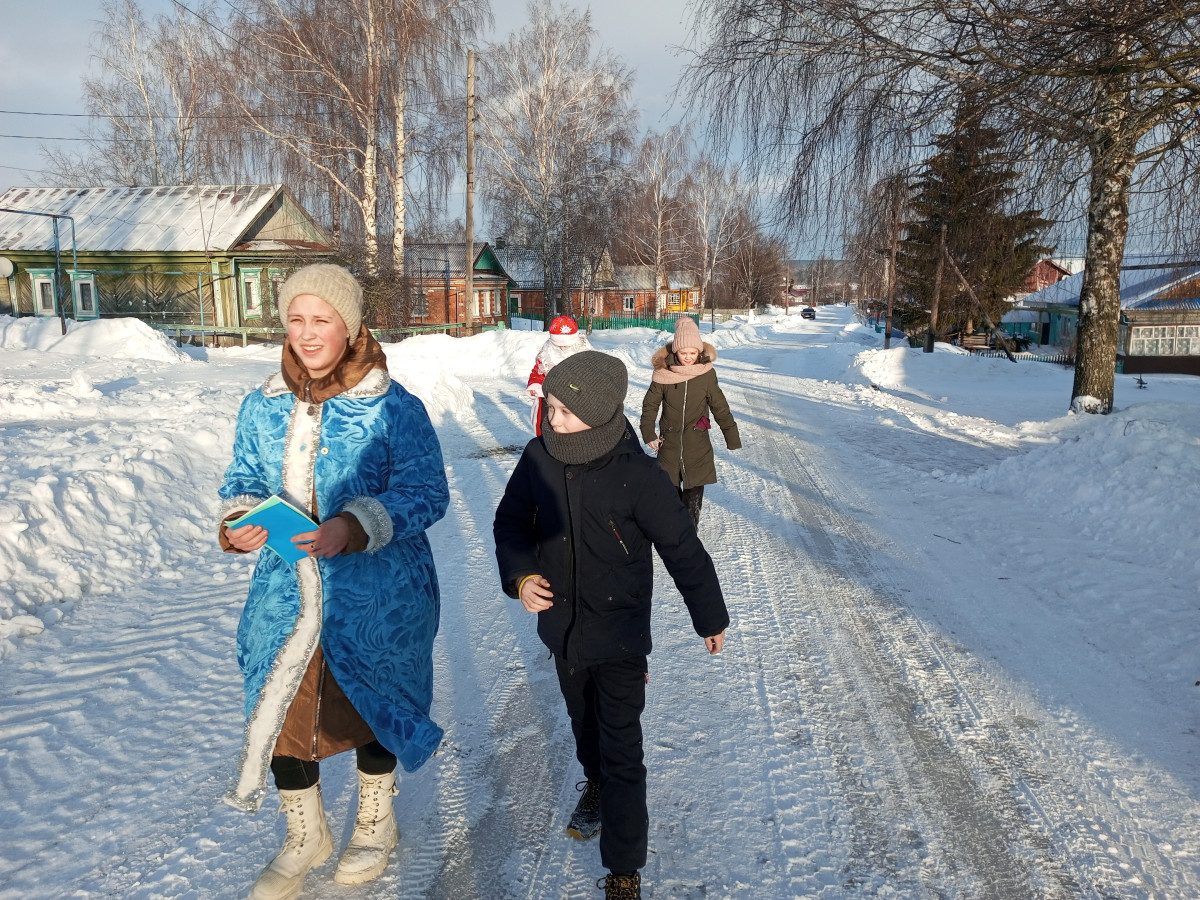 Постер к социальной практике: ПОЗДРАВЛЯЕМ ОДИНОКИХ ОДНОСЕЛЬЧАН