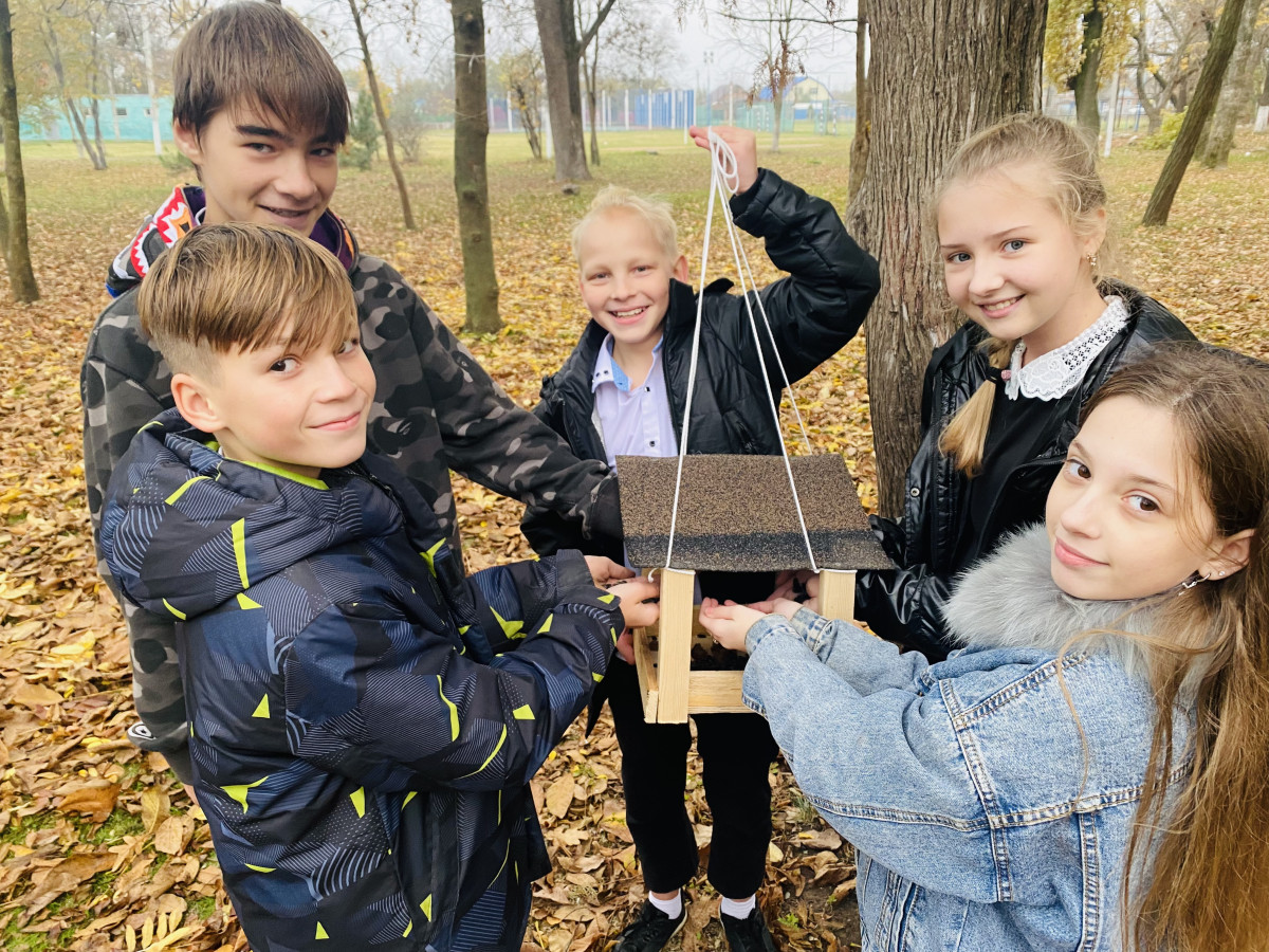 Постер к социальной практике: Воспитываем положительные качества личности