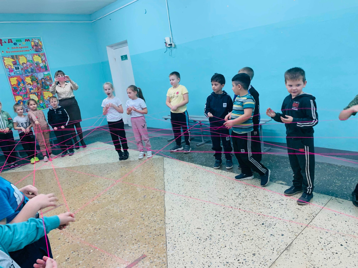 Постер к социальной практике: "Клубочек дружбы"
