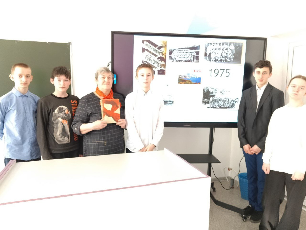 Постер к социальной практике: "Классная встреча с Артековцем".