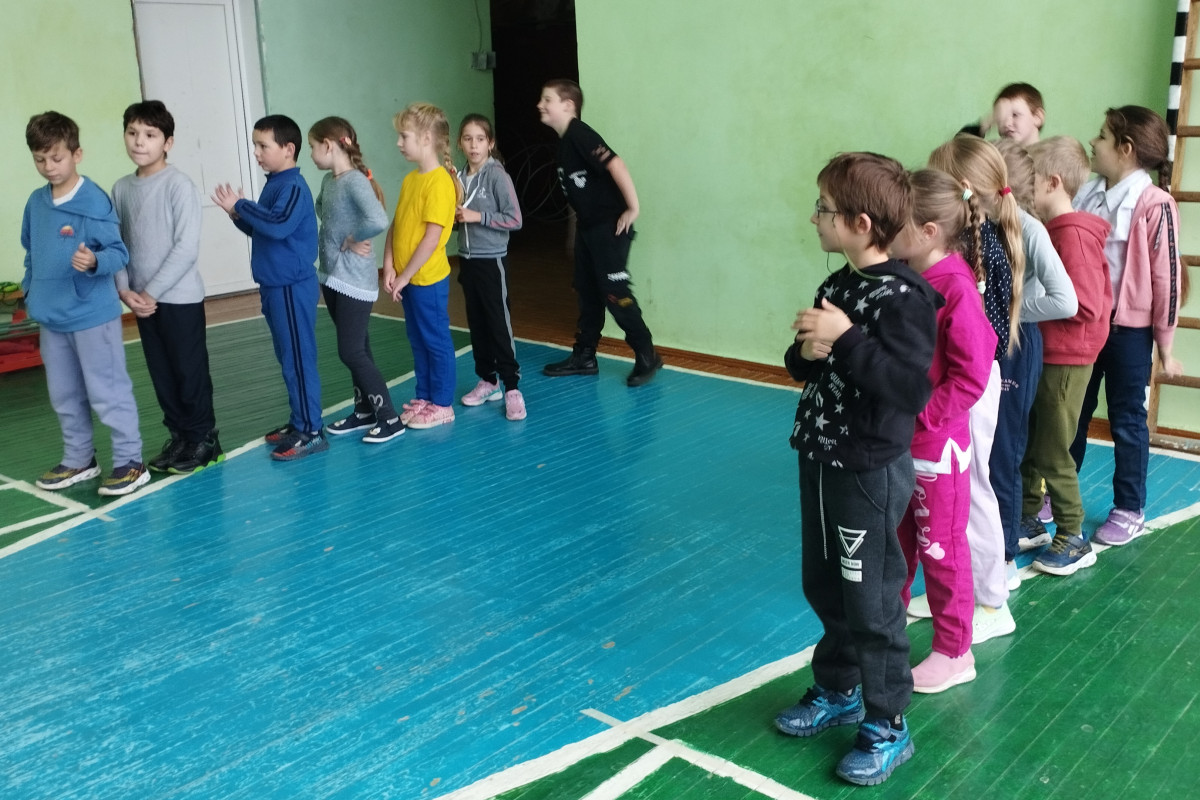 Постер к социальной практике: Дружба крепкая не сломается