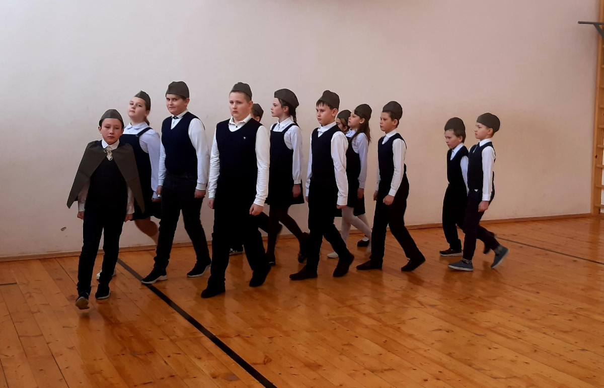 Постер к социальной практике: чтим традиции патриотизма