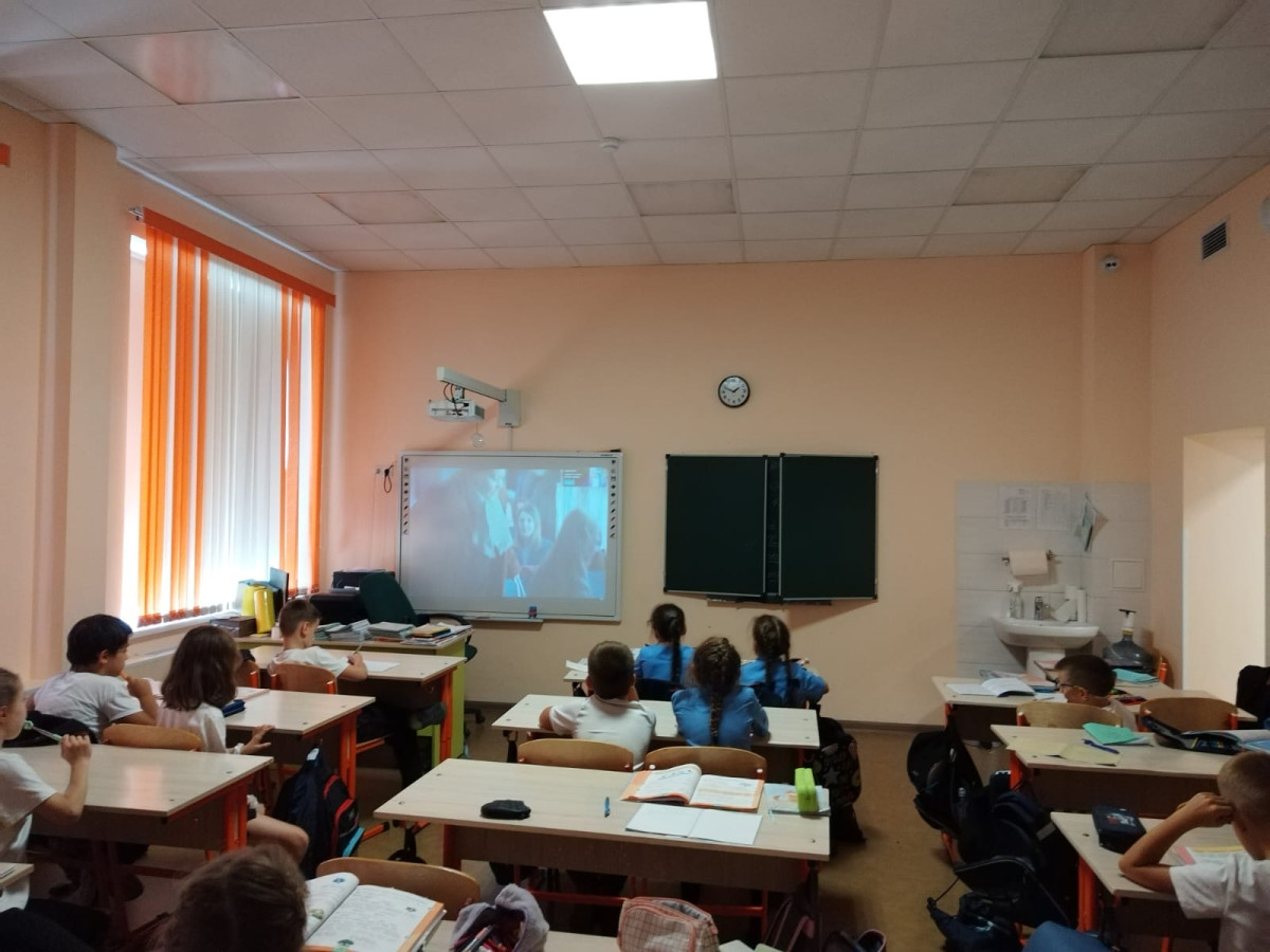 Постер к социальной практике: "Операция Бусики"