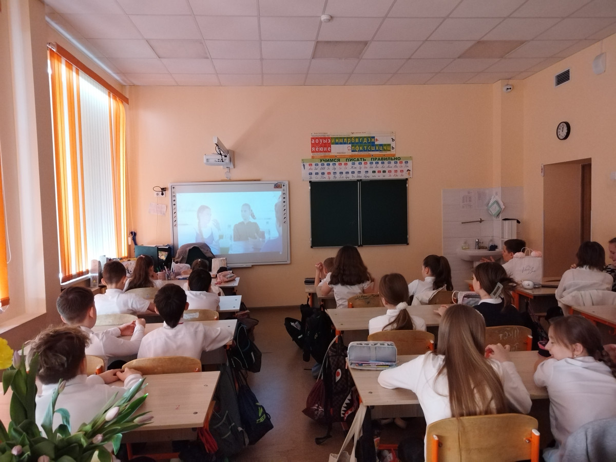 Постер к социальной практике: "Азбука и Кляксич в гостях у первоклассников"