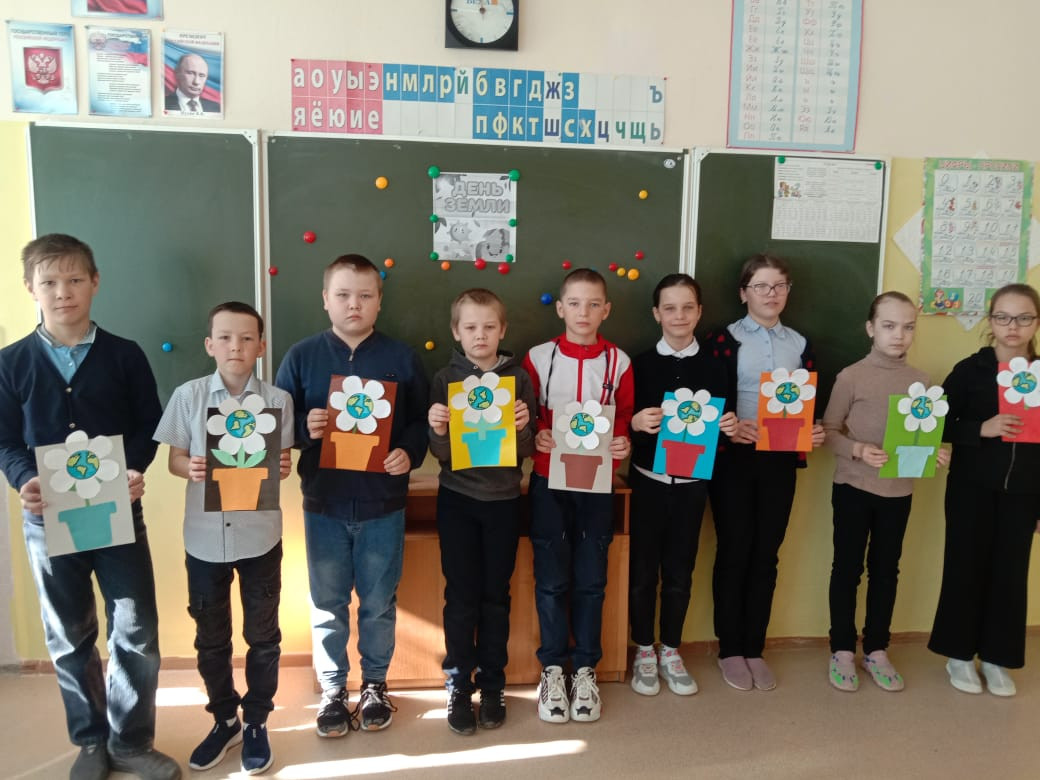 Постер к социальной практике: Человек-это лишь малая частичка природы