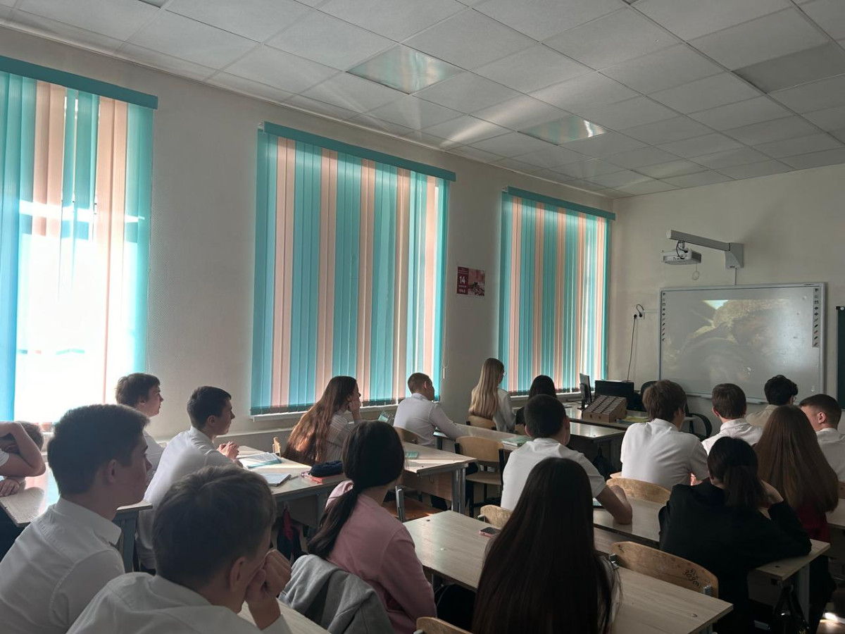 Постер к социальной практике: ❝ И чутко помолчим о чем-нибудь своем ❞