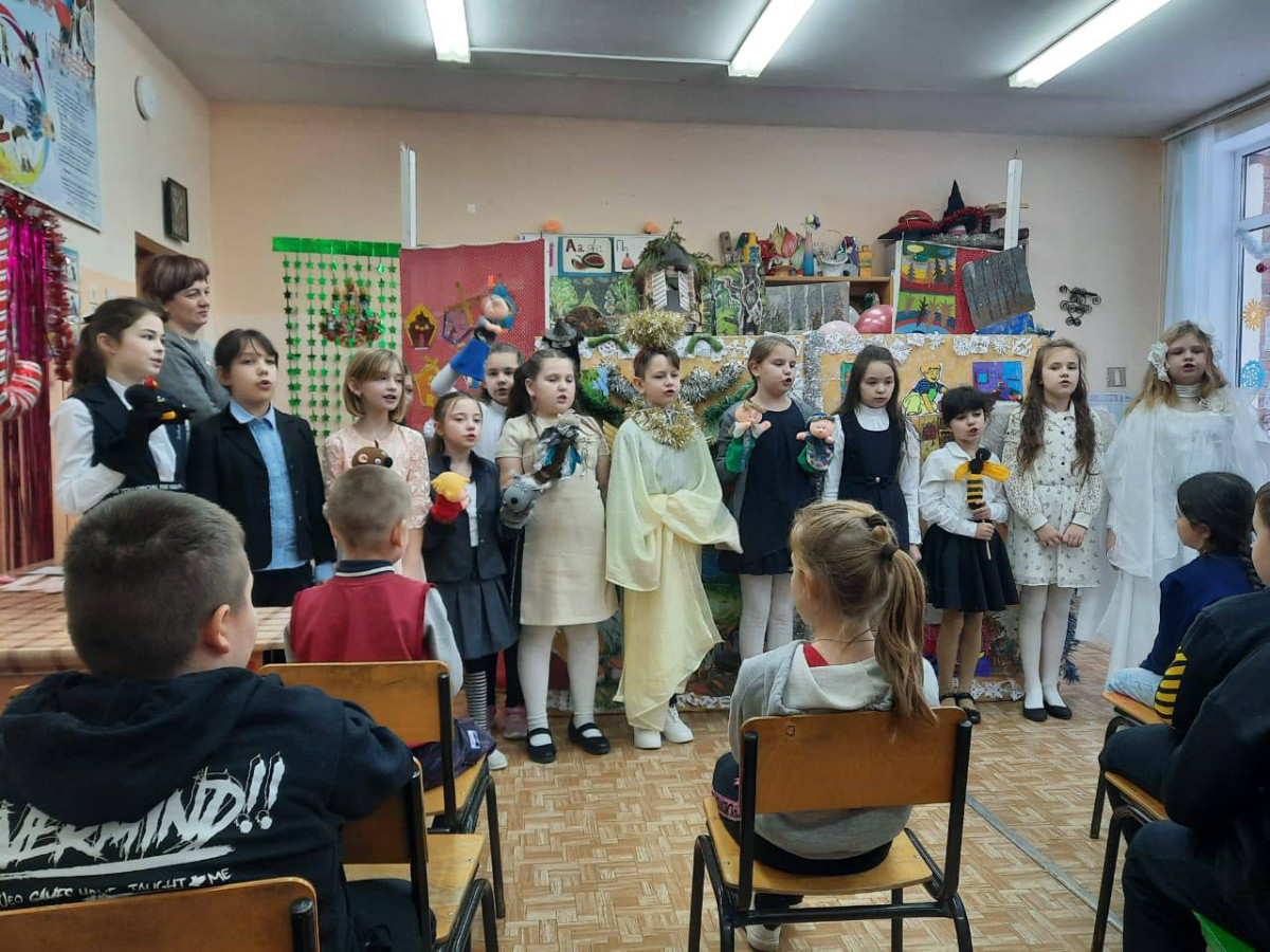 Постер к социальной практике: Новогодний сюрприз для первых и вторых классов! Благодарность и признательность!