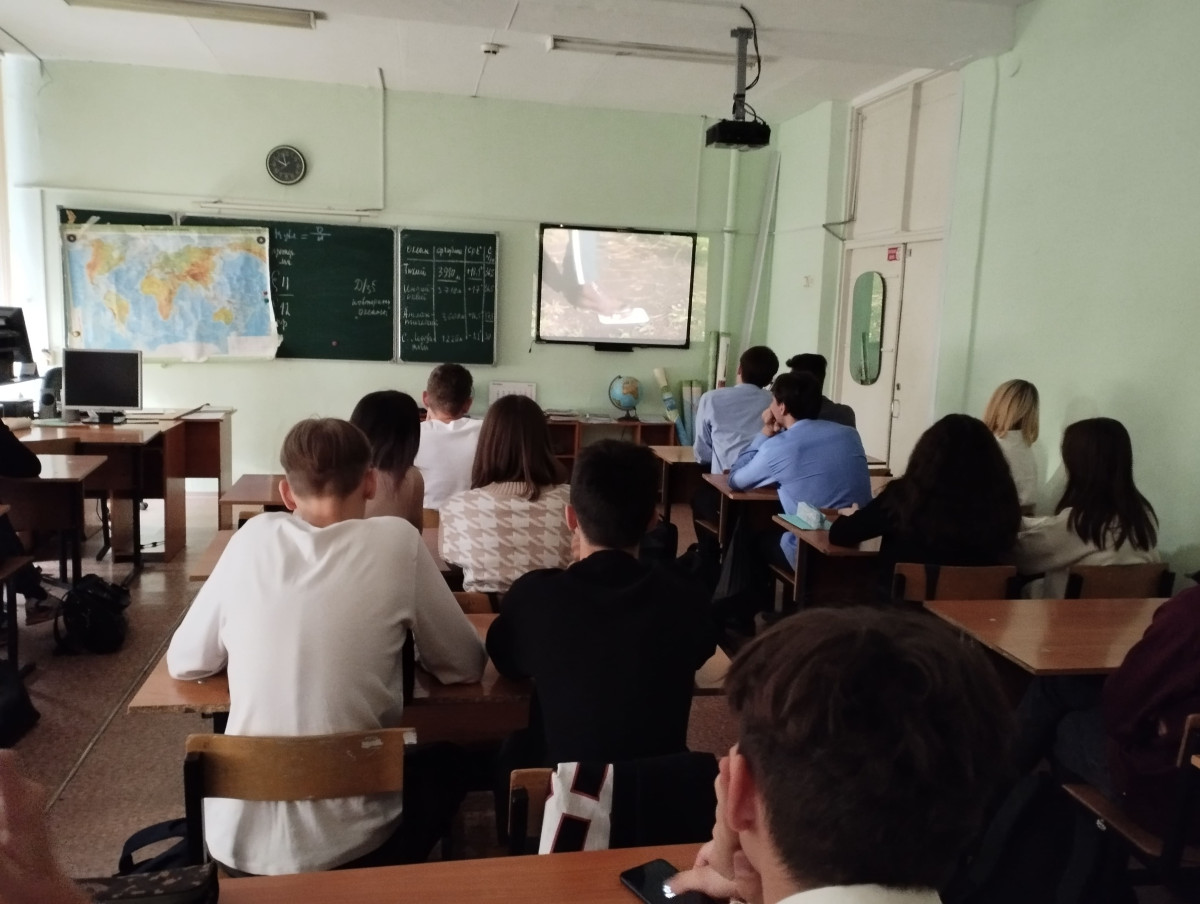 Постер к социальной практике: Созидательный труд