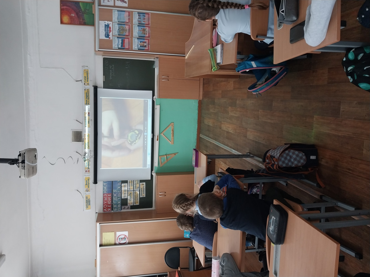 Постер к социальной практике: Любой труд почётен