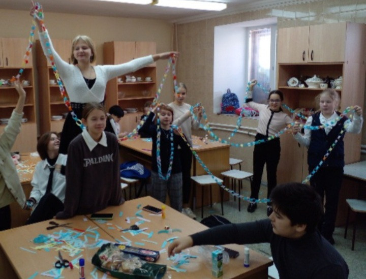 Постер к социальной практике: Украшаем классную комнату
