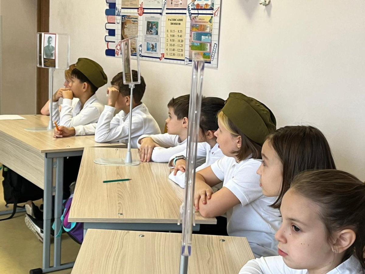 Постер к социальной практике: Чтим память героев-освободителей г. Ростова-на-Дону от немецко-фашистских захватчиков.