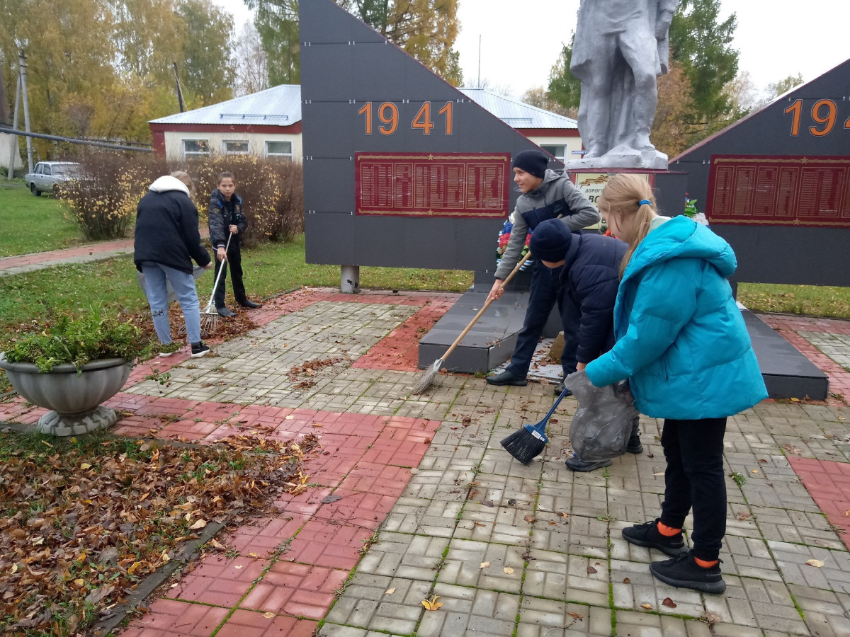 Постер к социальной практике: Развиваем свои творческие и трудовые навыки