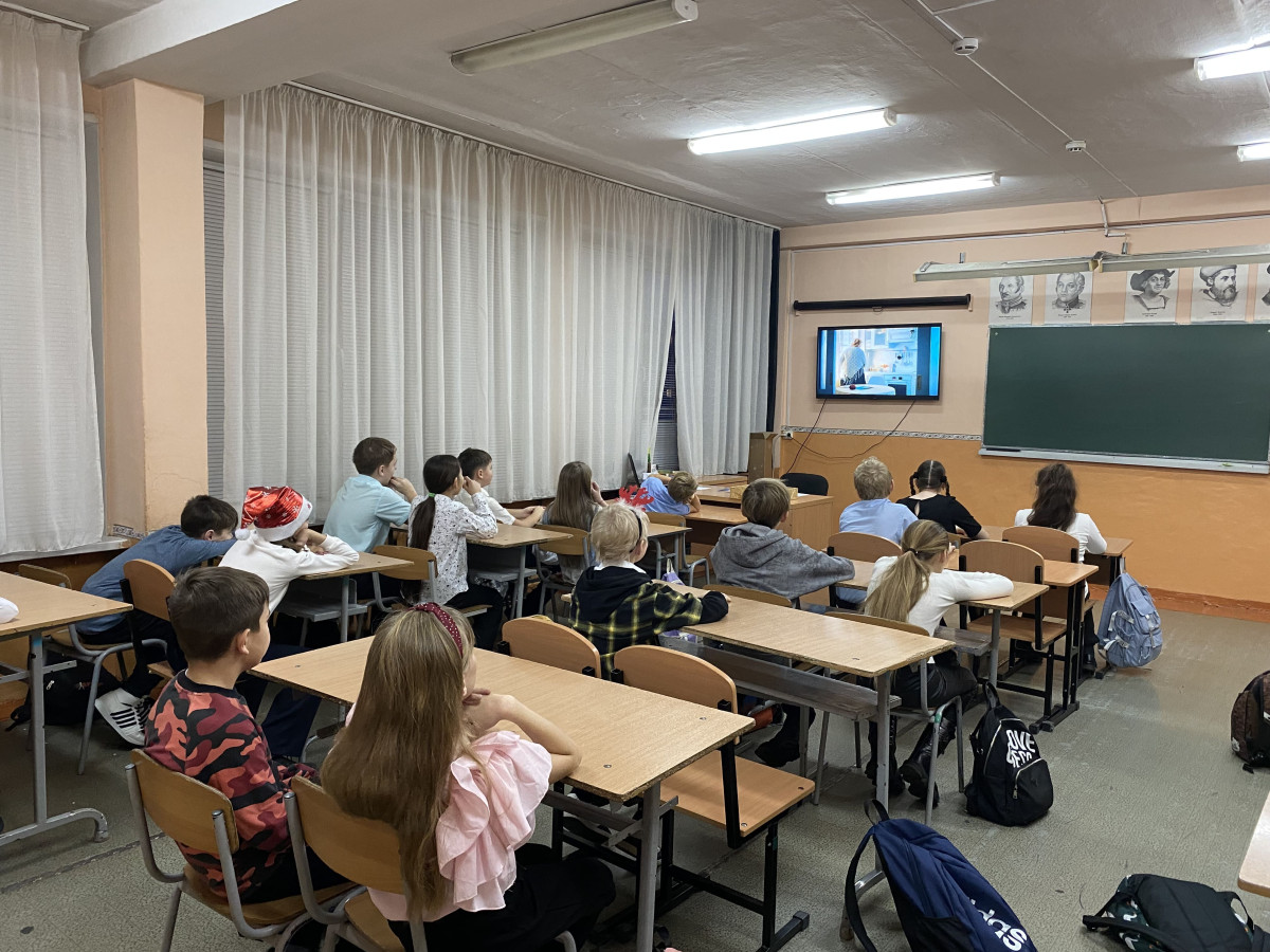 Постер к социальной практике: Новый год - время добрых дел!